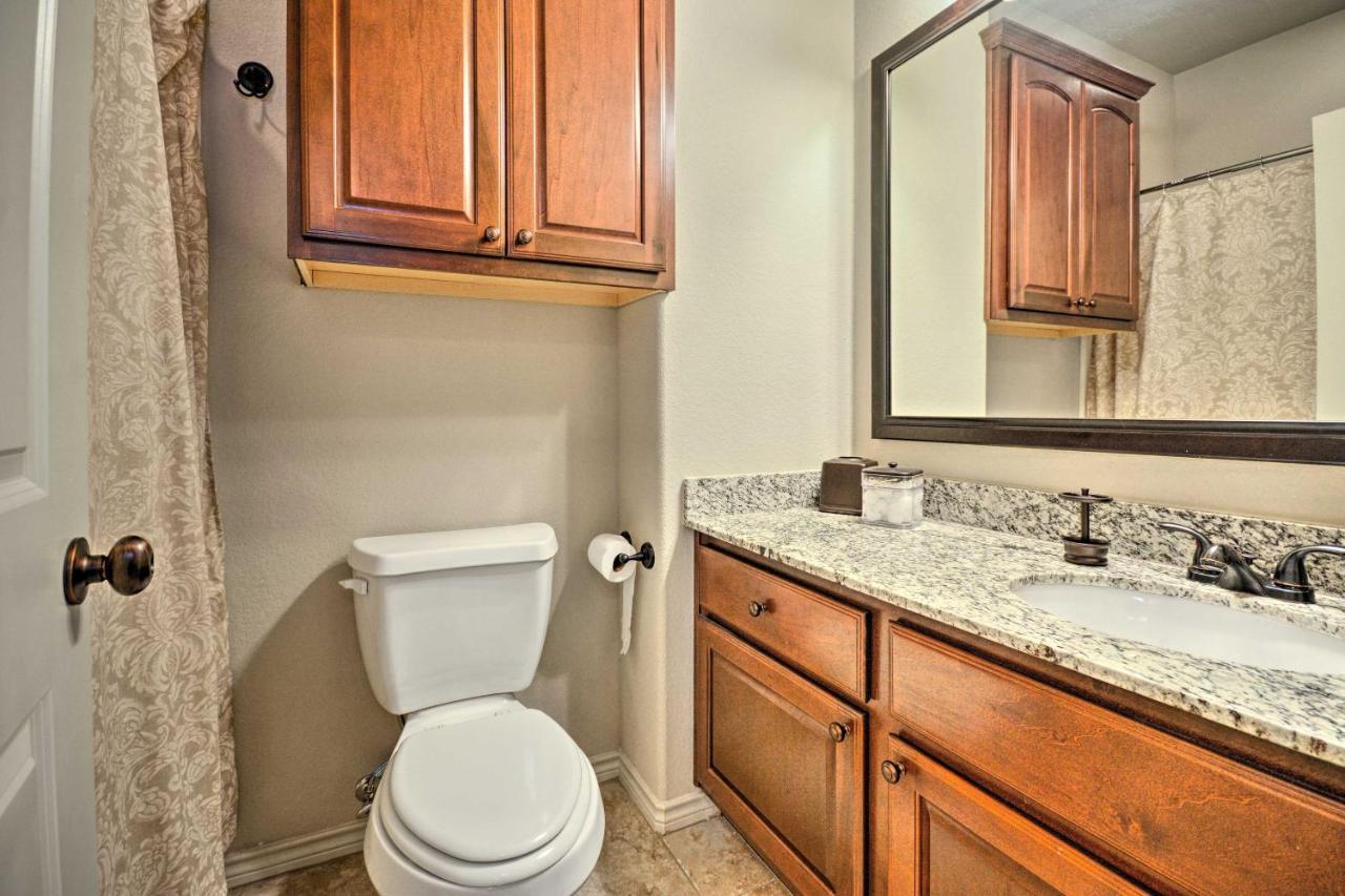 College Station Townhouse With Private Patio Villa Exterior foto