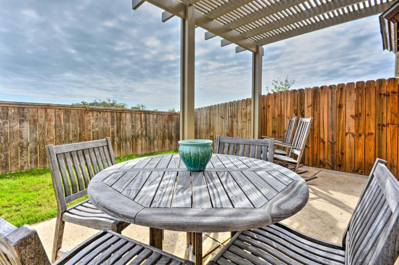 College Station Townhouse With Private Patio Villa Exterior foto