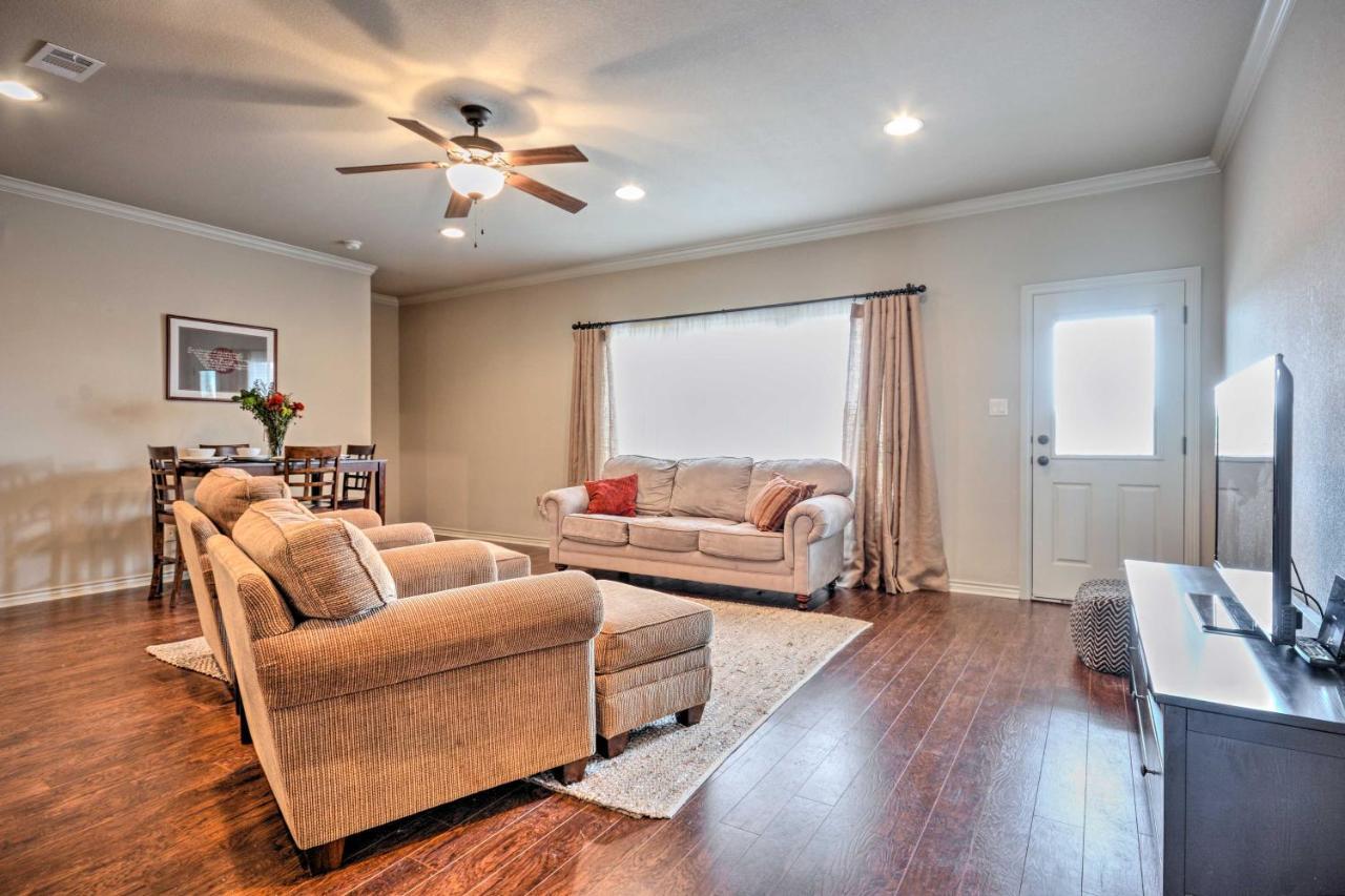 College Station Townhouse With Private Patio Villa Exterior foto